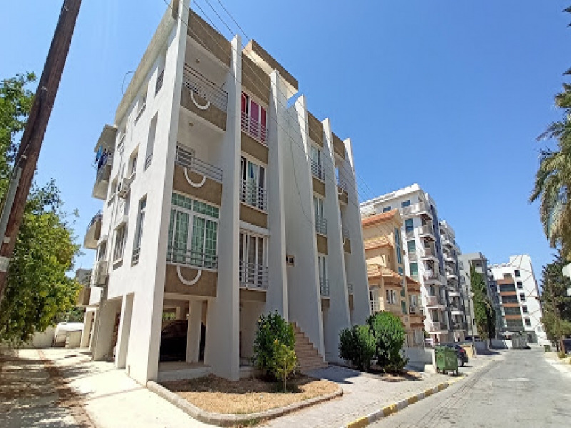 Girne merkezi lokasyonda 2 yatak odalı daire Remax Golden Cyprus