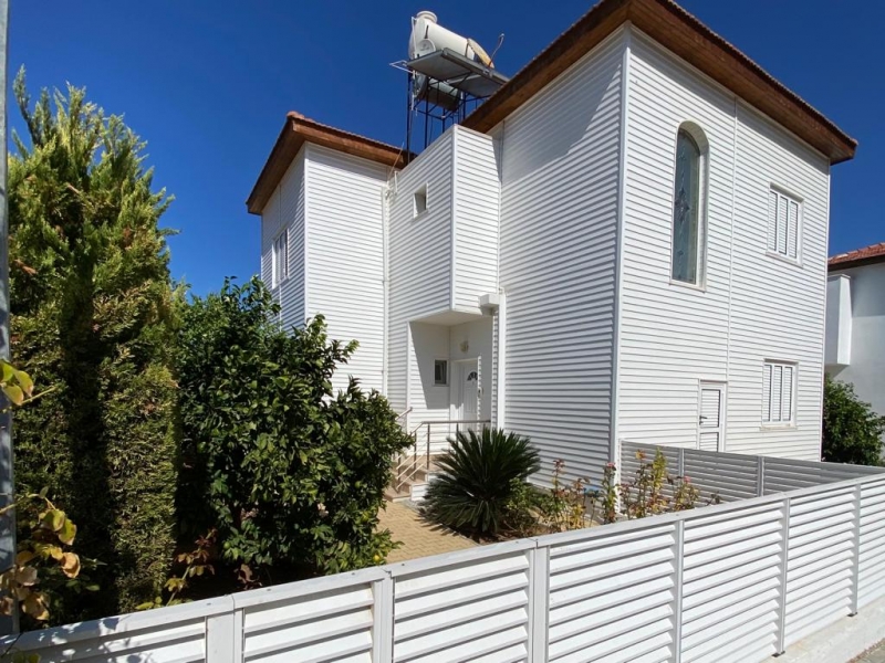 Girne Laptada Satılık 3+1  Villa Remax Golden Cyprus