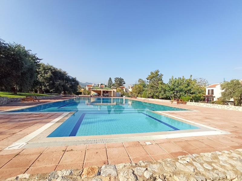 Girne Karaoğlanoğlu bölgesinde satılık ikiz villa Remax Golden Cyprus