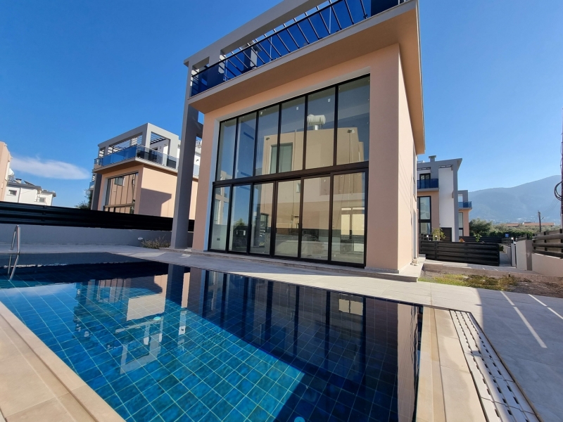 Modern Tripleks Villa Remax Golden Cyprus