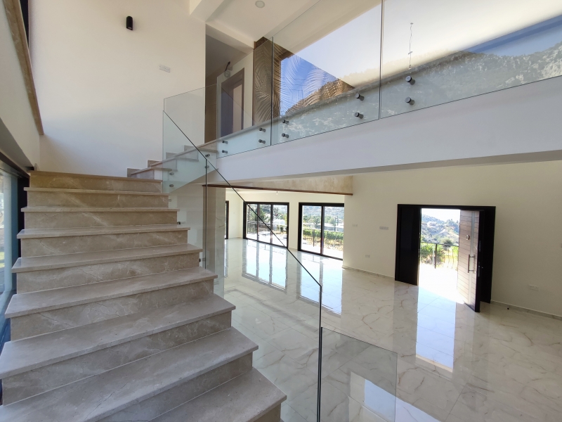 Girne Ilgaz´ın en güzel noktasında! Satılık 4+1 Lüks Villa Remax Golden Cyprus