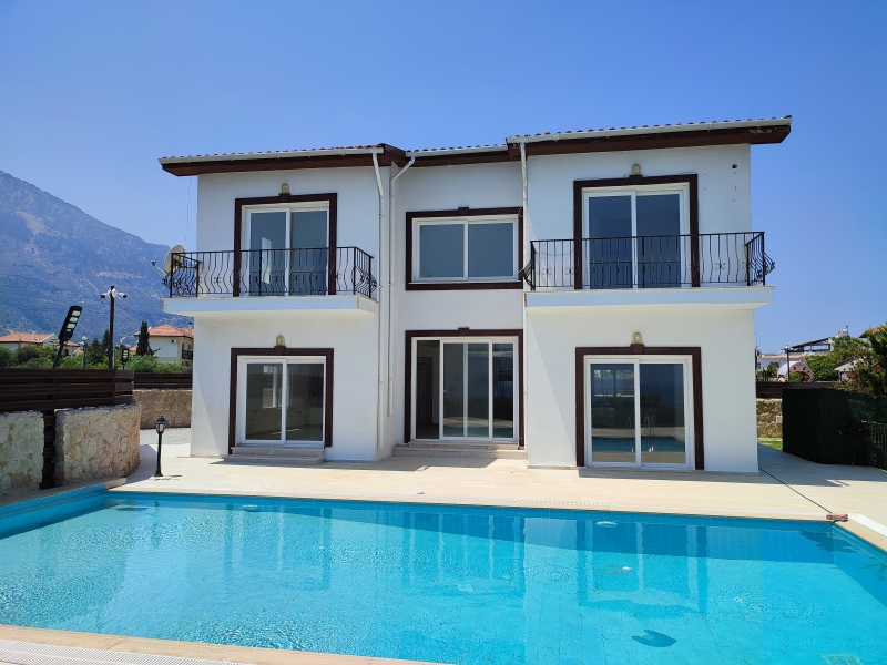 An Stunning Seaside 3+1 Villa Remax Golden Cyprus