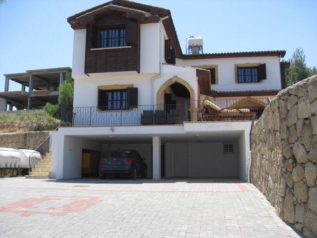 Çatalköy´de Fırsat Villa ! Remax Golden Cyprus