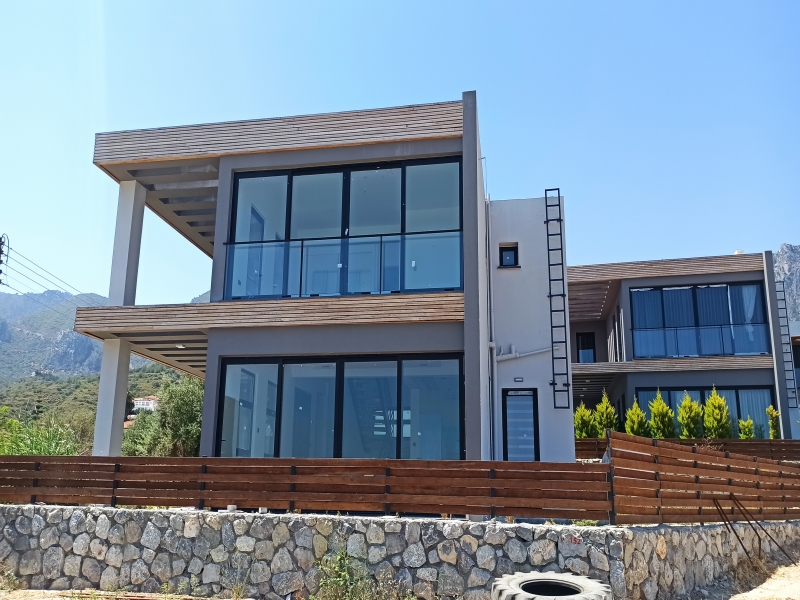 Girne Edremit bölgesinde satılık villa Remax Golden Cyprus