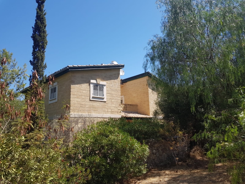 Girne zeytinlikte  satılık 4+1 müstakil villa!  Remax Golden Cyprus
