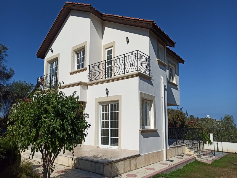 Girne Ozanköy´de Satılık müstakil villa Remax Golden Cyprus